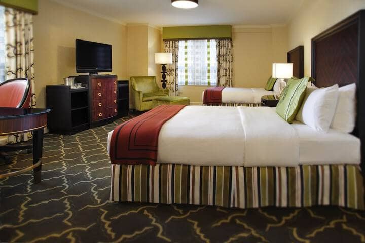 Room 4 of 87
