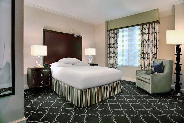 Room 16 of 87