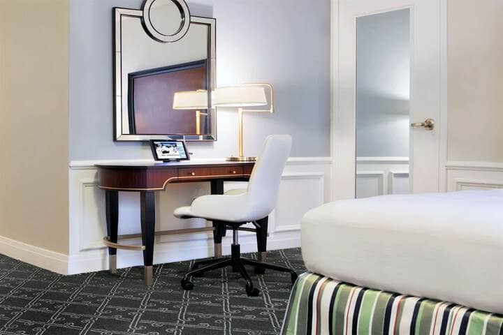 Room 25 of 87