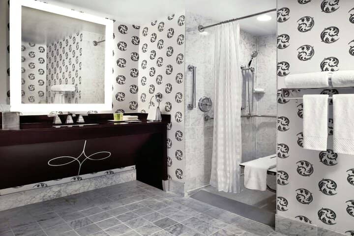 Room 29 of 87