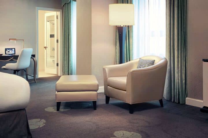 Room 10 of 87